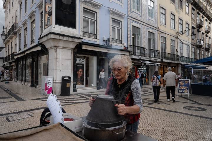 Vende castanha Martaínha que vem de Bragança a 3€ a dúzia.