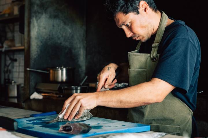 O peixe é depois preparado e cozinhado à vista do cliente