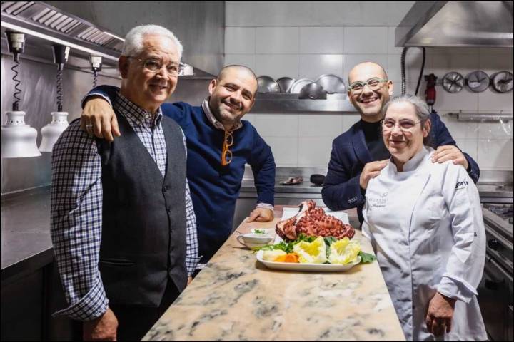 A família ”Geadas“, com o pai Adérito, a mãe Iracema e os irmãos Óscar e António