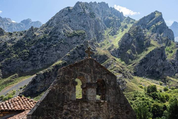 A igreja de Caín de Valdeón