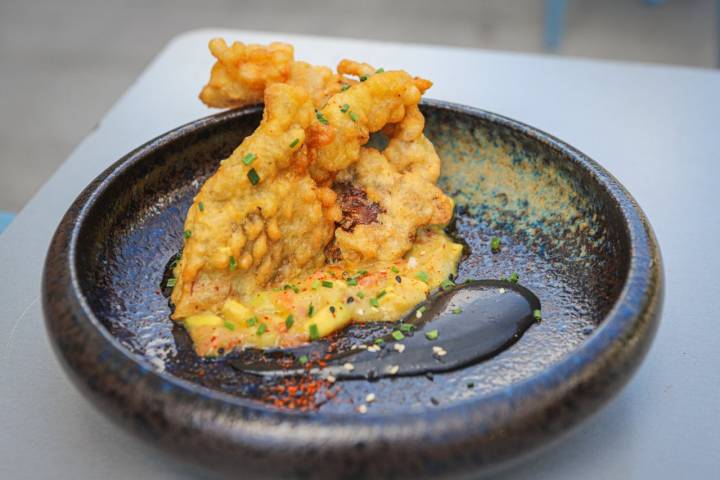 Pintxos en Hondarribia: Enbata (cangrejo entero en tempura)