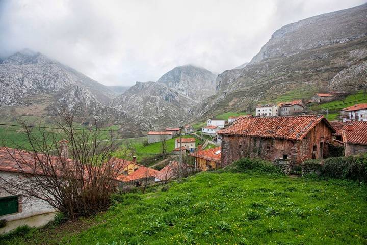 El pueblo de Bejes pertenece al municipio de Cillorigo de Liébana, y cuenta con apenas medio centenar de vecinos.