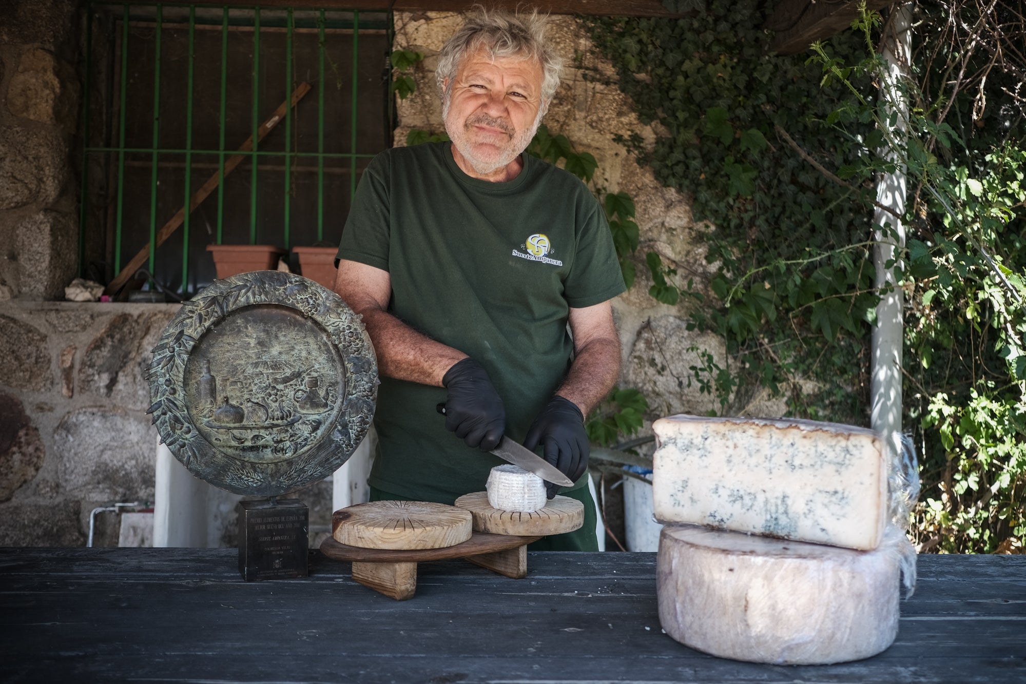 Vivir como una cabra: así nace uno de los mejores quesos de España