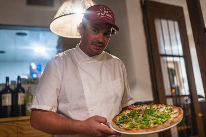 David Cordero, propietario de la pizzeria de Sitges La Farina