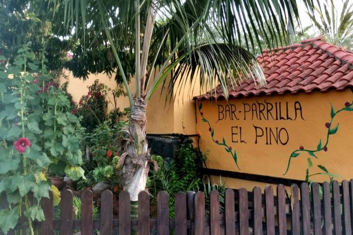 Terraza y cocina tradicional canaria en Puntagorda. Foto: Facebook 'El Pino de La Virgen'