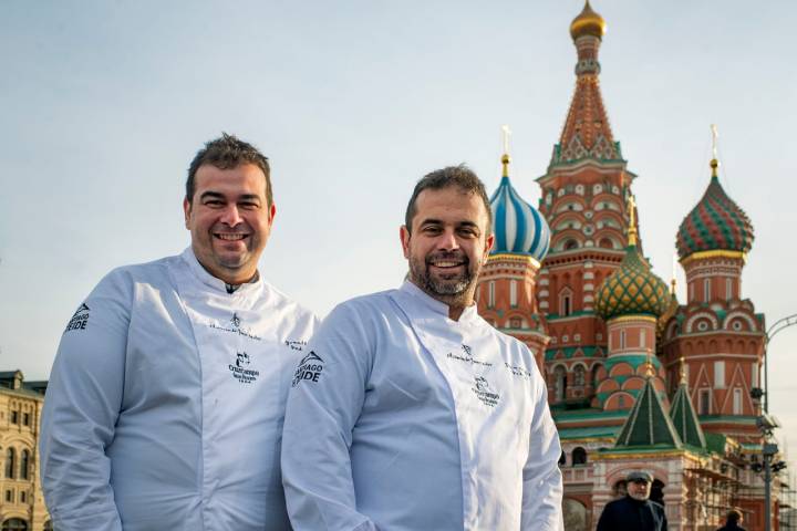 Jonathan y Juan Carlos Padrón, los chefs de 'El Rincón de Juan Carlos' en Moscú.