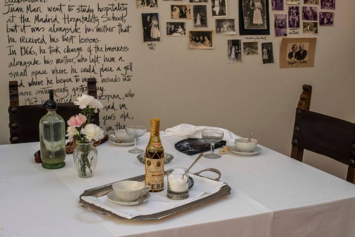 La mesa de los banquetes, que convirtió el restaurante de su madre en el lugar más demandado para celebrar bodas.