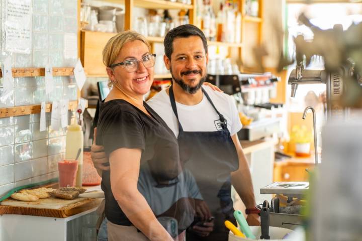  Alberto Piquer junto a su hermana Mónica.