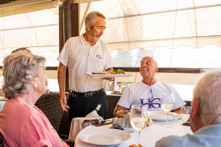 Buena comida y conciertos son el éxito del lugar. 