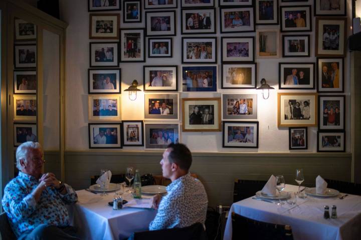 Restaurante 'Ca n'Alfredo': pared con fotos
