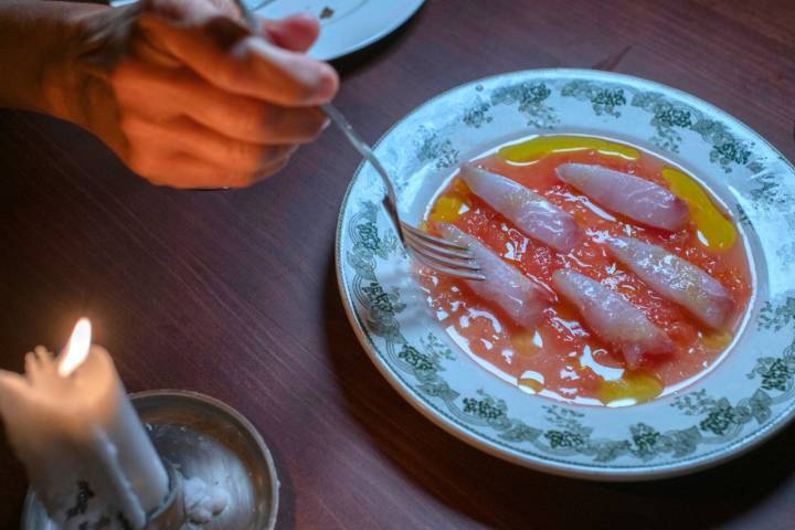 Dorada, tomate lacto fermentado.