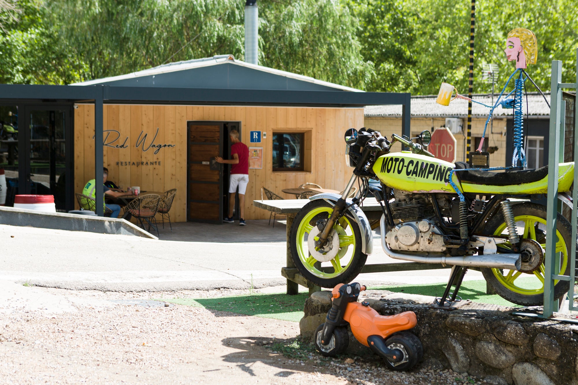 Un camping motero con menú degustación de 29 euros