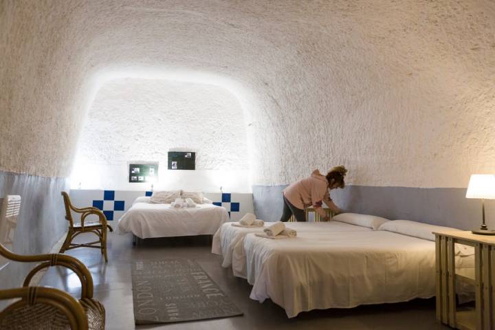 Hotel Cuevas de Bardenas Valtierra habitación grande