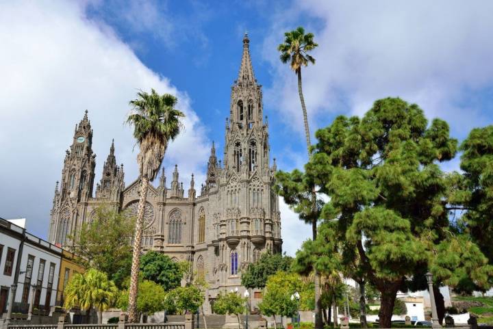 La iglesia de San Juan Bautista, conocida como 'la catedral', en Arucas.