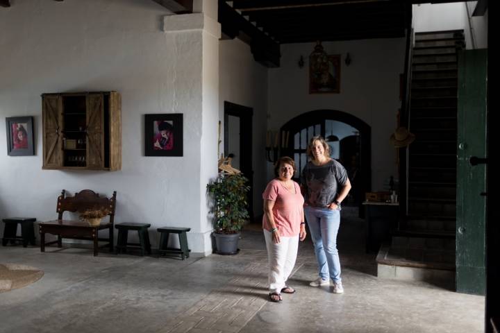 Ana Luque y Ángela Adrover cumplieron su sueño de tener un alojamiento rural.
