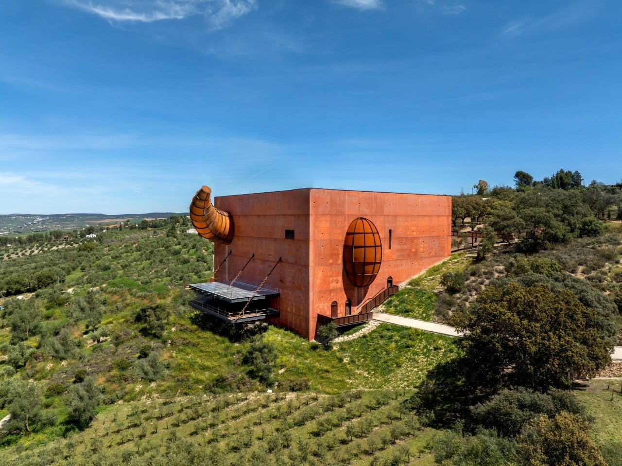 Oleoturismo y descanso en la tierra que enamoró a Philippe Starck