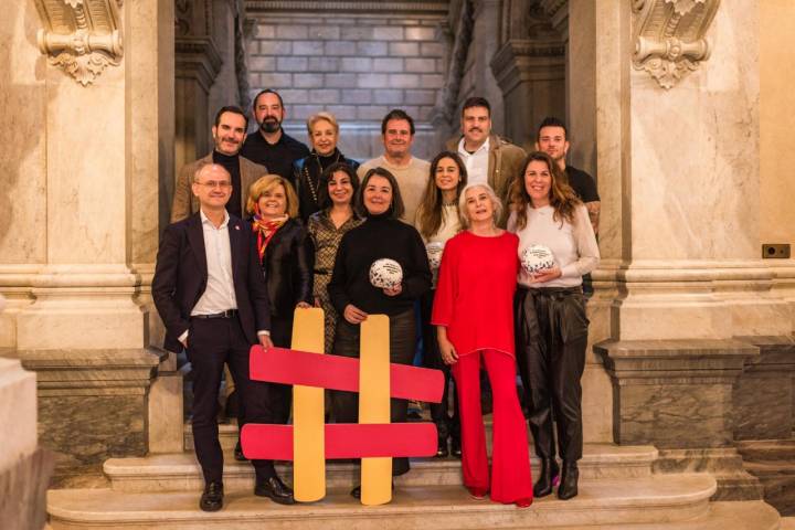 Foto de familia de los Sol Sostenible participantes en el encuentro