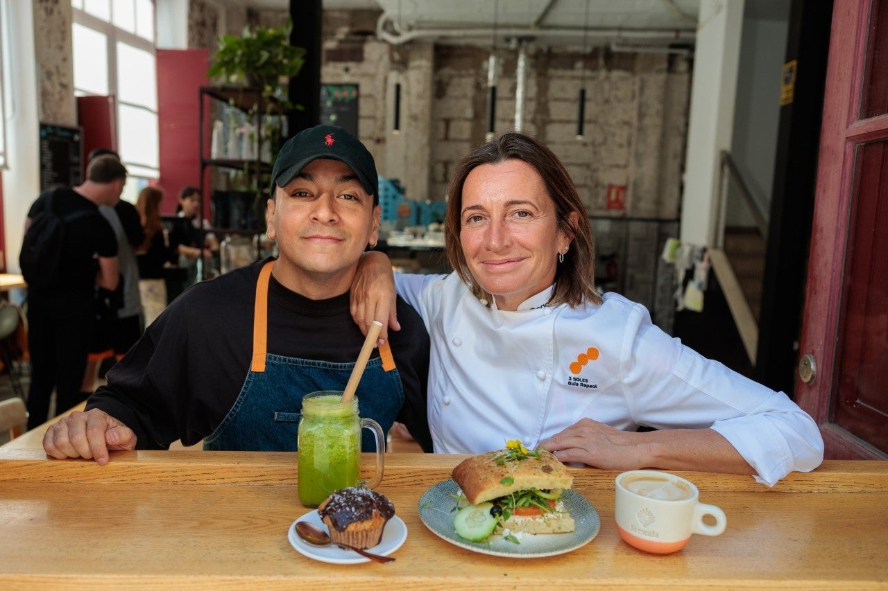  En ‘La Escala’, Begoña Rodrigo y Luis Miguel León han preparado un desayuno al que no le falta nada.