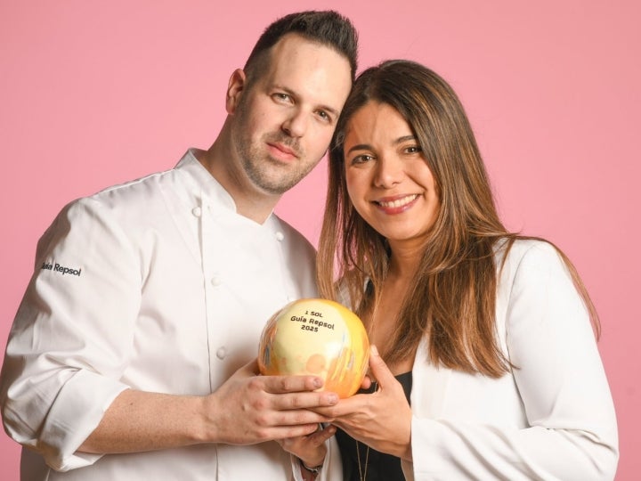 Carlos G Moreno y Thamiris Mendoza de 'Ossadia'. Carlos G Moreno y Thamiris Mendoza de 'Ossadia'.