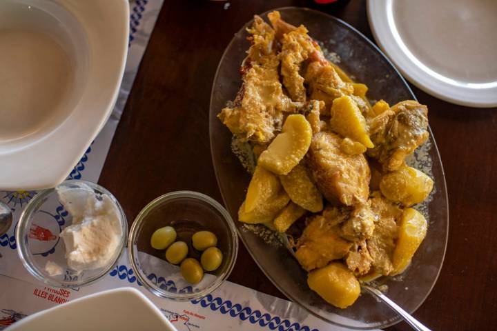 Chiringuito El Bigotes Ibiza apertura bullit de peix