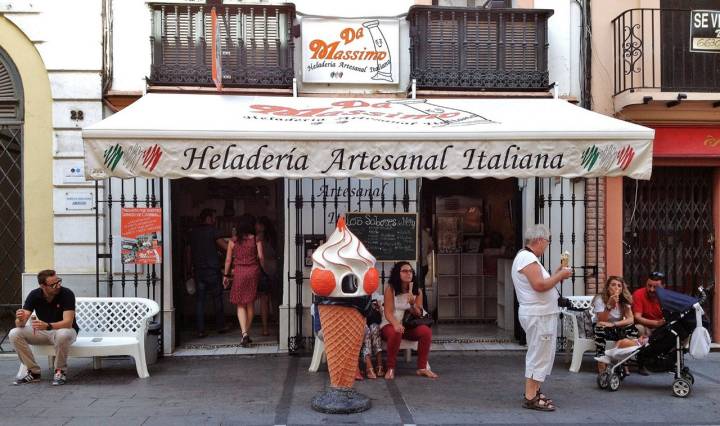 Las heladerías de Massimo están a pie de calle. Foto: Facebook 'Massimo'