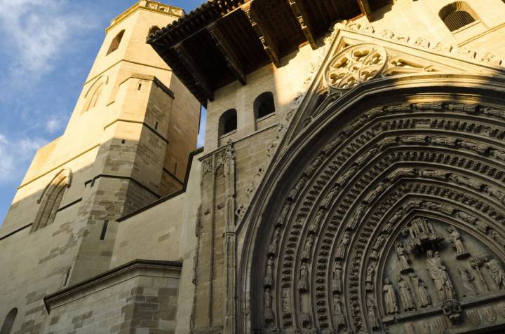Guillem Inglés fue el artífice del arco apuntado de la portada de la Catedral de Santa María. Foto: Shutterstock.