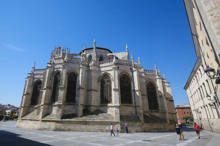 Toca visitar la catedral de la ciudad. Foto: Shutterstock.