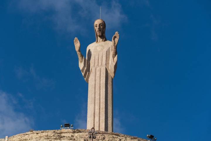 El famoso Cristo del Otero de Palencia. Foto: Shutterstock.
