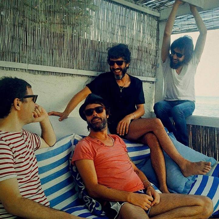 Marc Ros, Axel Pi y Jesús Senra, en un momento de relax. Foto: Facebook de Sidonie.