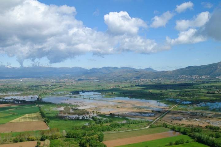 El río Fluviá conforma en su desembocadura en la Costa Brava, en las marismas del Ampurdán.