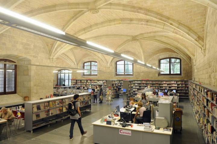 La Biblioteca del Raval tiene un marcado carácter multicultural. Foto: Biblioteca Sant Pau-Santa Creu.