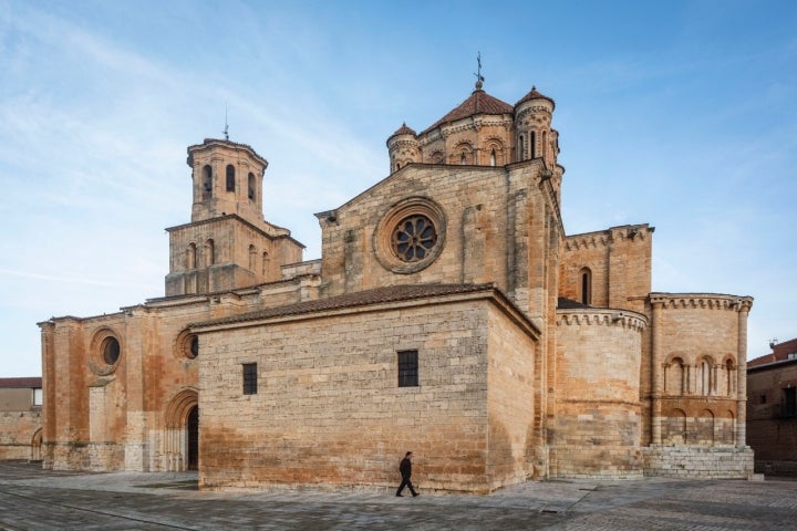 La colegiata mirando al Duero, a sus pies. 