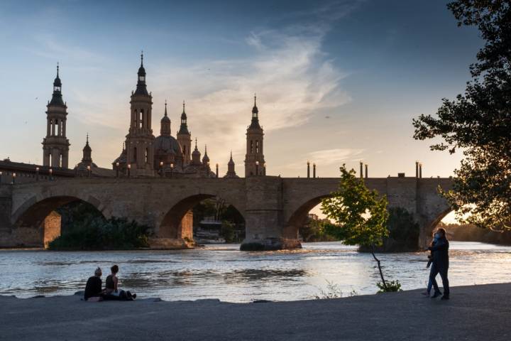 Paseo por Zaragoza: la basílica del Pilar con el Ebro