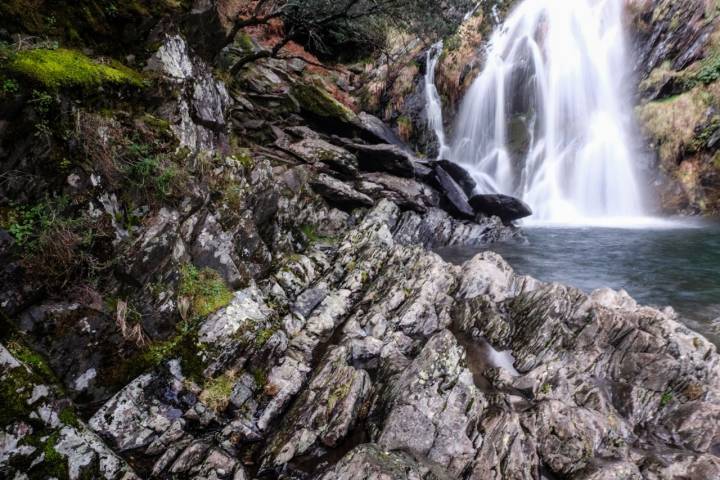Cascada en el Chorrituero de Ovejuela en Las Hurdes.