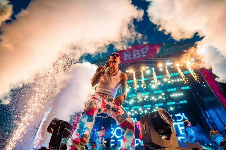 Grandes nombres del reggaeton nacional acuden a esta fiesta mayor del perreo.  Foto:  Facbeook Reggaeton Beach Festival