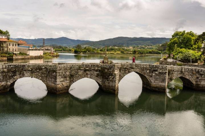 Puente sobre el río Miñor