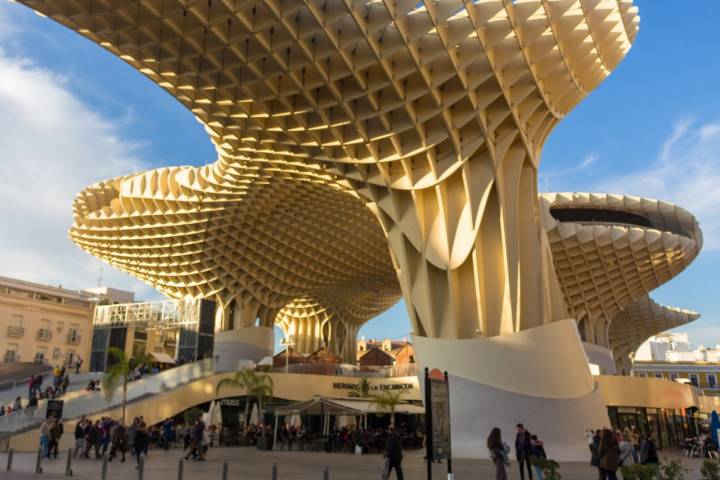 Sevilla, Andalusia/Spain - 01/02/2019 Las Setas (english translation - the Mushrooms) The Metropol Parasol (by architect Jurgen Mayer H), popularly known as the Mushrooms of the Incarnation, is a wooden structure to provide shade