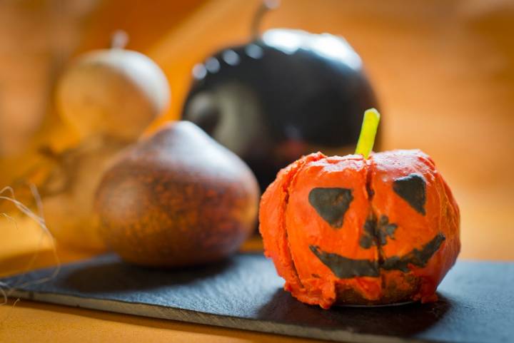 Échale salsa (roja) a la vida y planea un Halloween de los que no se olvidan. Foto: Shutterstock.