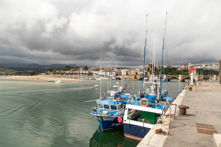 Rederas de San Vicente de la Barquera (Cantabria) puerto