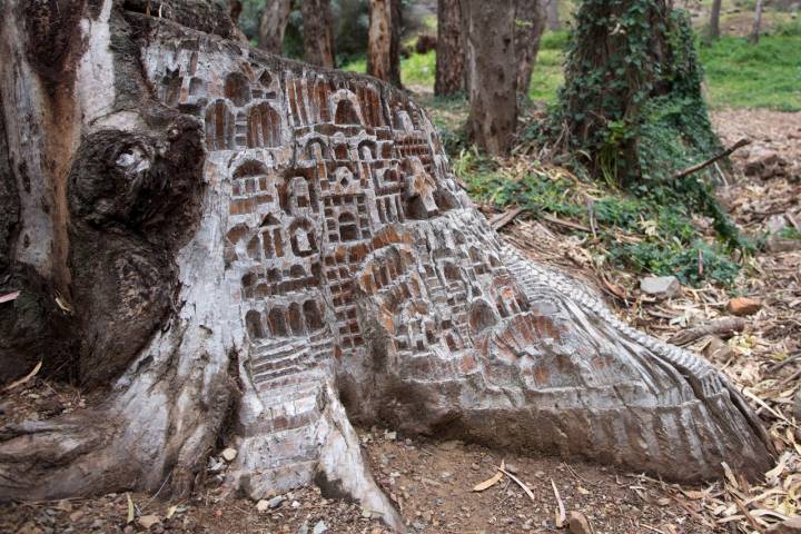 En Málaga también hay un bosque mágico esculpido por el artista local Juan Ledesma.