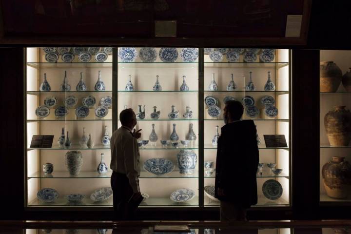 Porcelana china de las rutas marítimas comerciales de los siglos XVI-XVII.