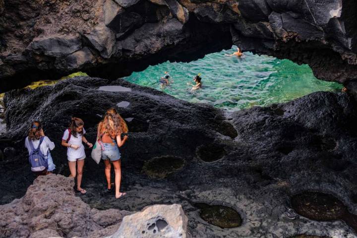 Cueva del Charco Azul de la isla de El Hierro