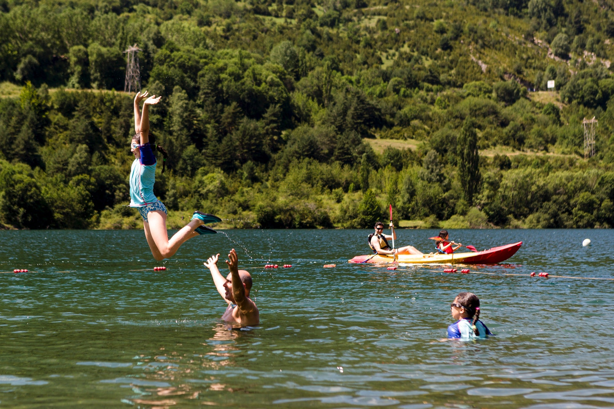 Verano mágico en el embalse de Lanuza