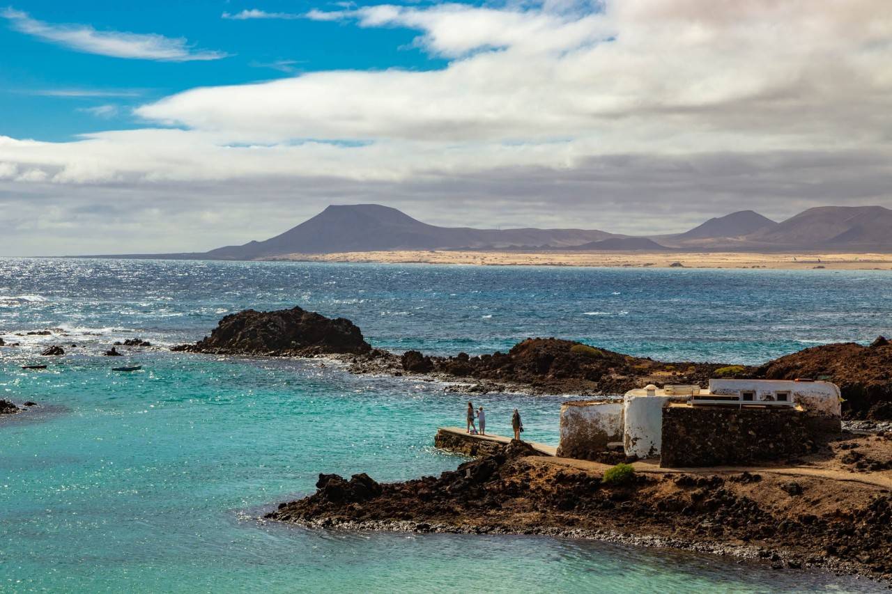 Las cristalinas aguas de la isla.