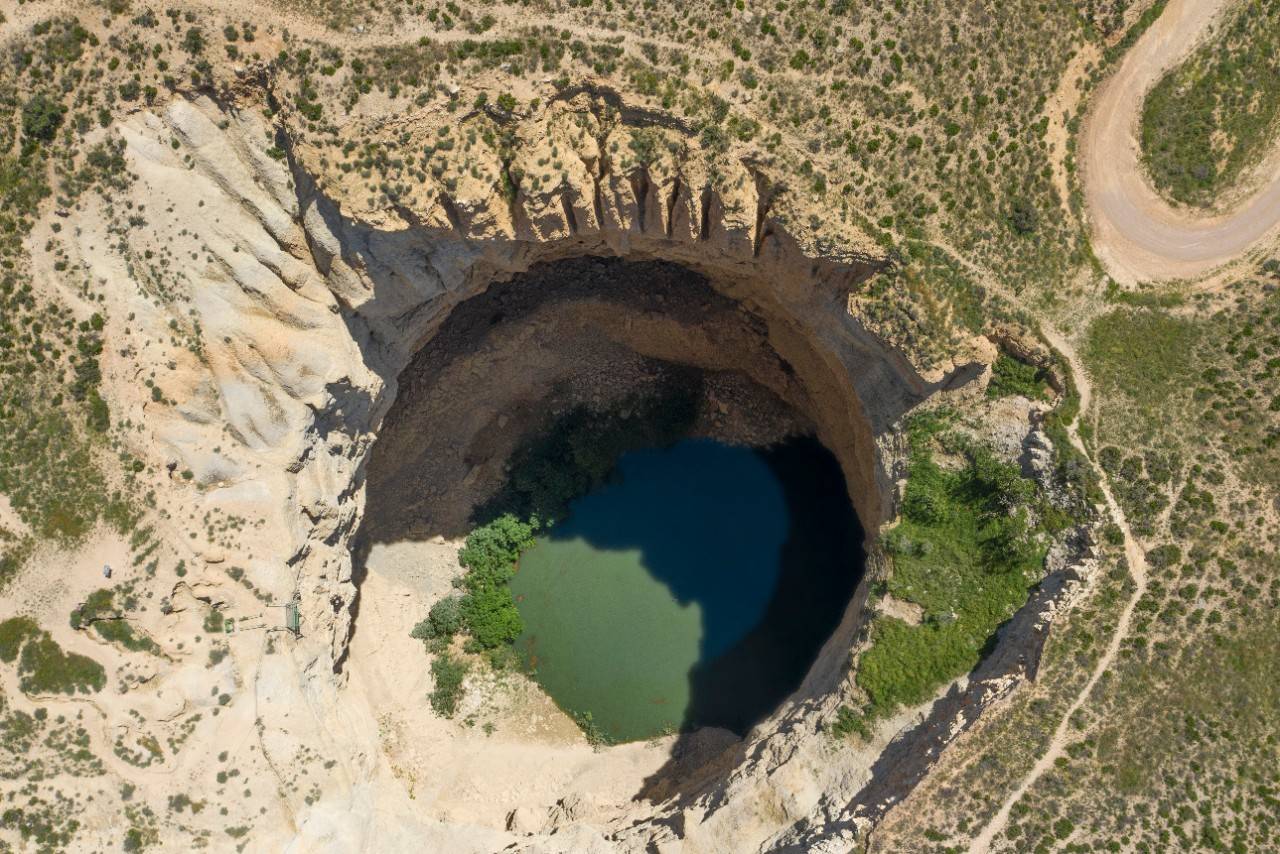 En busca del "cenote" de 100 metros de Teruel