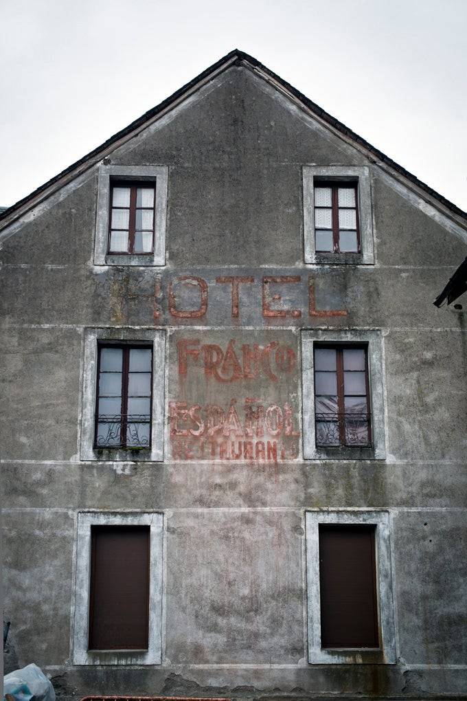 El hotel Franco Español de Les, un edificio hoy en pie que acogió a decenas de huidos del nazismo.