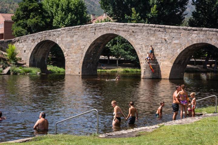 Piscinas naturales de Navaluenga (Ávila)