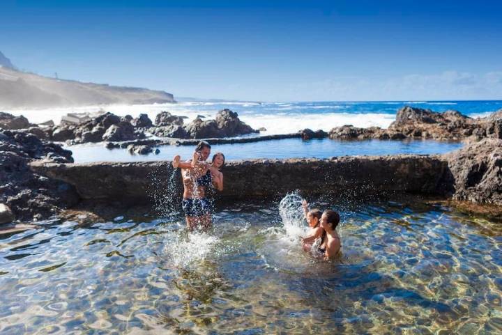 ¿Apetece un bañito en la piscina del Caletón? Foto: Turismo de Tenerife.