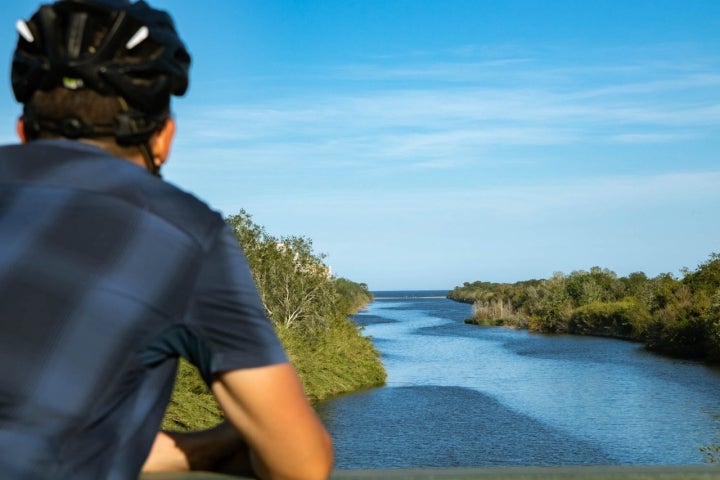 Ruta Camino Natural Muga Desembocadura en Empuriabrava con vistas a las marismas del Ampurdán Ruta Camino Natural Muga Desembocadura en Empuriabrava con vistas a las marismas del Ampurdán