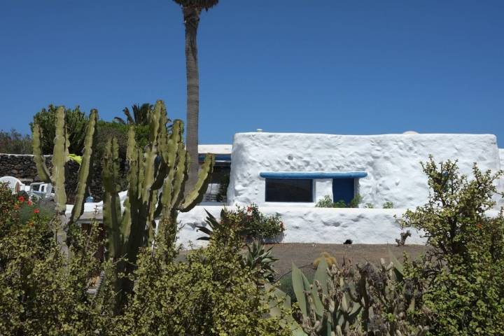 Las casas de Pedro Barba son todas blancas, como marca buena parte de la arquitectura lanzaroteña.